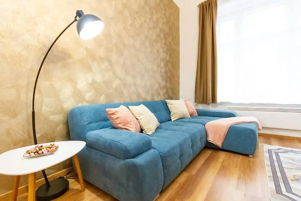 Luxe Haven On Lonyay By Newave Apartments Budapest