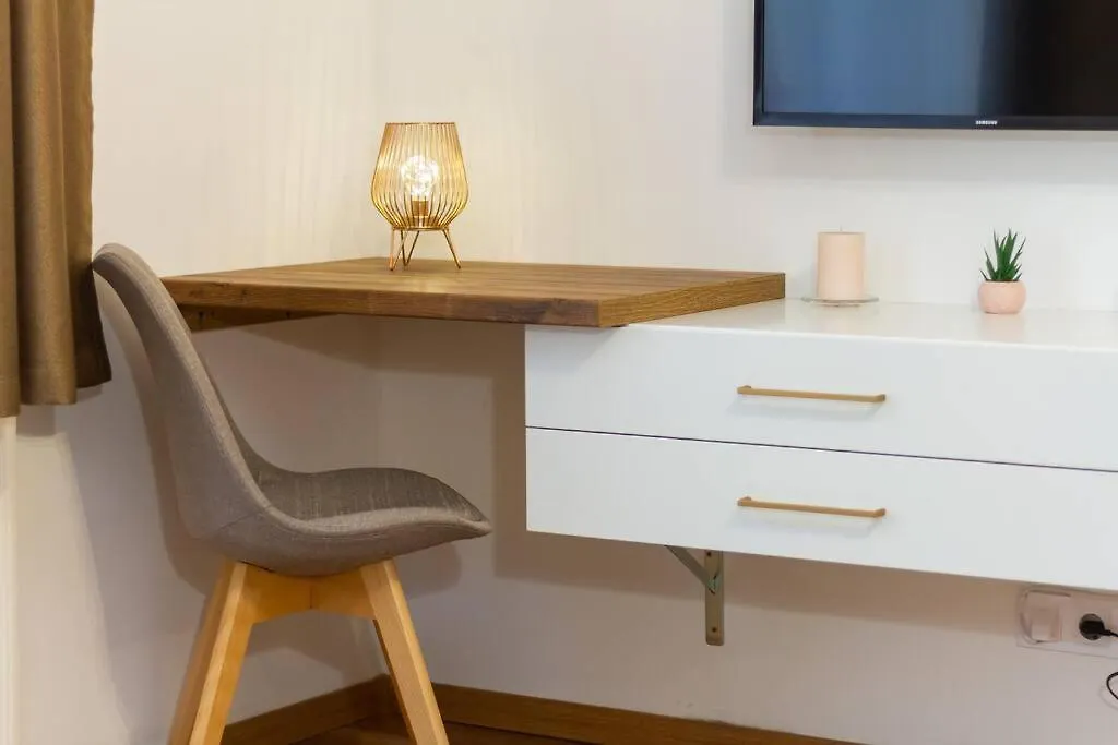 Luxe Haven On Lonyay By Newave Apartments Budapest